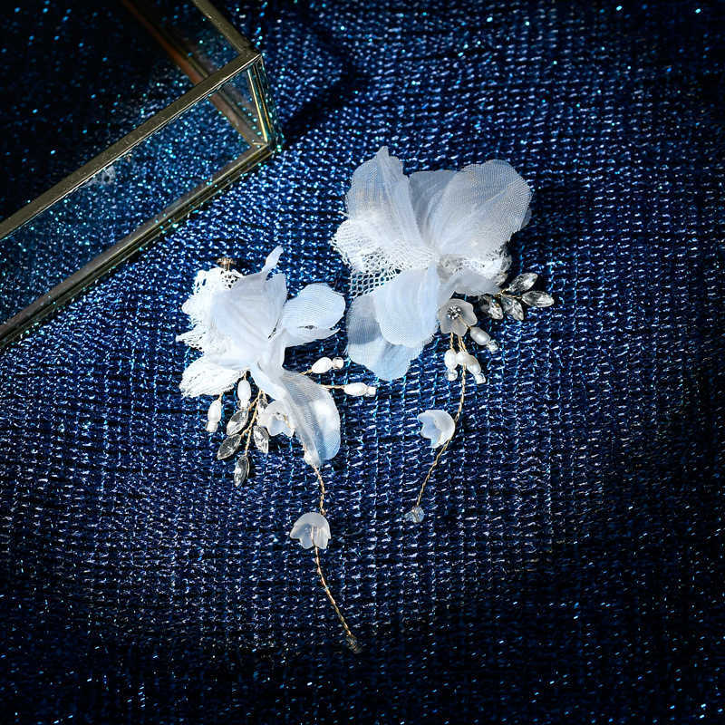 Ins Hotsale White Flower Bridal Veils Crystal Wedding Headpiece with Veil Handmade Women Accessories X0726