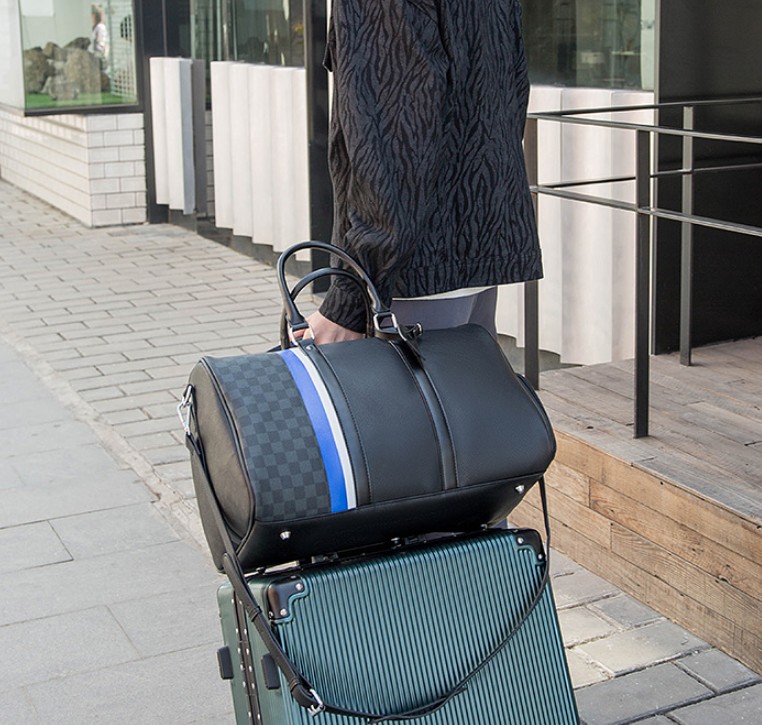 Men Women Design Travel Duffle Bag Plaid Leather Waterproof Large Capacity Fitness Gym Boarding Bags Male luxurys Luggage Flower Print Handbags
Men Women Design Travel Duffle Bag Plaid Leather Waterproof Large Capacity Fitness Gym Boarding Bags Male luxurys Luggage Flower Print Handbags