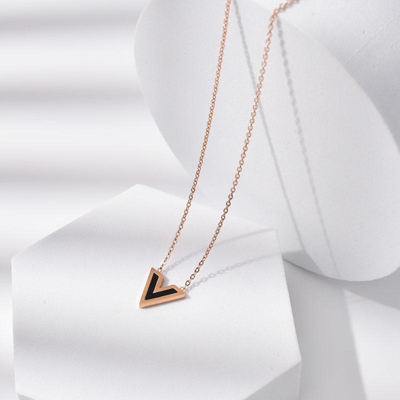 Chains Xiaoboacc Korean Fashion Rose Gold Choker V Shape Pendant Titanium Steel Necklace For Women Anniversary Gift Jewelry, Silver
Chains Xiaoboacc Korean Fashion Rose Gold Choker V Shape Pendant Titanium Steel Necklace For Women Anniversary Gift Jewelry, Silver