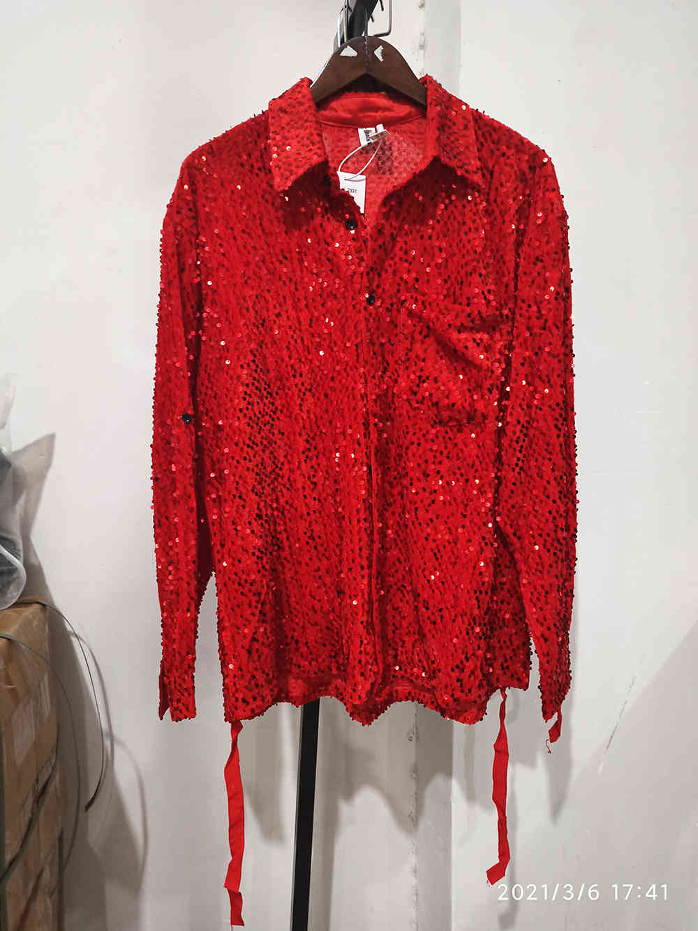 IEFB /men's wear Single-product velvet sequins fashionable lace-up large size black red shirts for male Spring new tops 9Y4068 210410