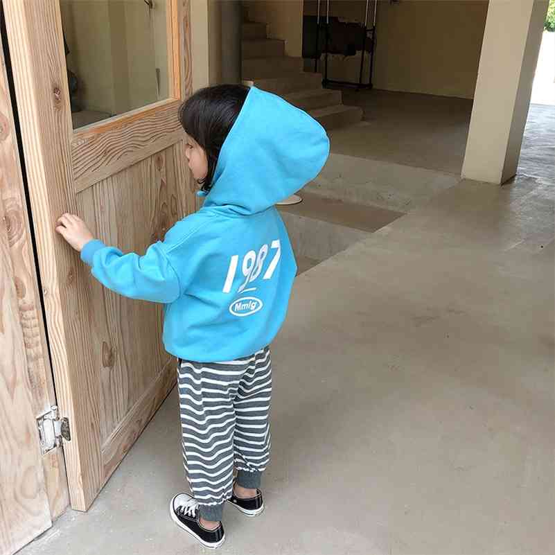 Boys girls autumn letters printed casual sport hoodies children cotton all-match long sleeve hooded sweatshirts 210708, Blue 
Boys girls autumn letters printed casual sport hoodies children cotton all-match long sleeve hooded sweatshirts 210708, Blue