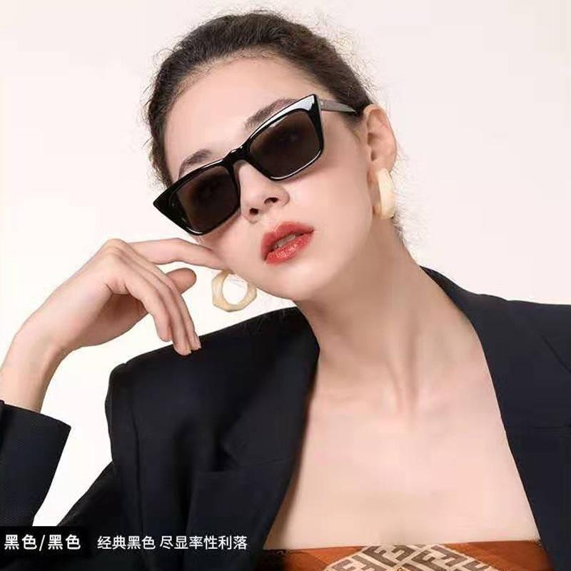 Korean Style Sunglasses For Women 2021 Fashionable Vintage Oversized Eyewear UV400 Summer Female Harajuku Sun Glasses
Korean Style Sunglasses For Women 2021 Fashionable Vintage Oversized Eyewear UV400 Summer Female Harajuku Sun Glasses