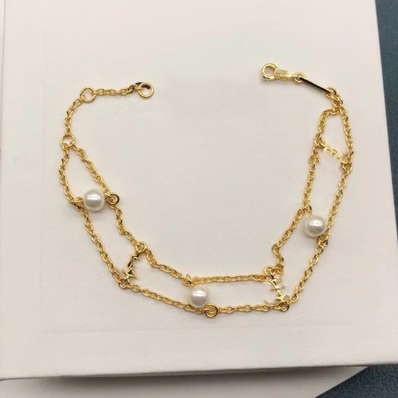 Fashion Designer Bracelets Classic Women Bracelet High quality, Golden;silver
Fashion Designer Bracelets Classic Women Bracelet High quality, Golden;silver