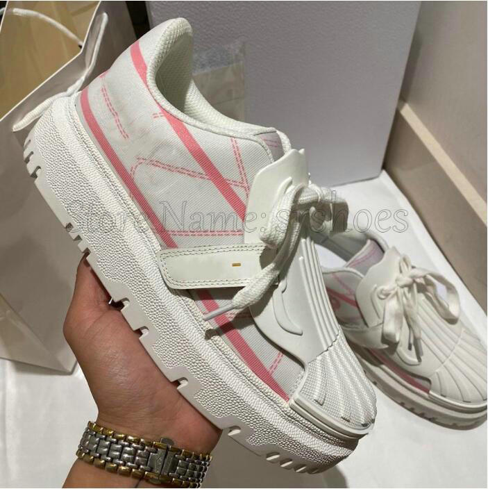 Deep Blue ID Sneaker White Calfskin Leather Women Casual Shoe Designer Luxurys Italy Brand Ladies Trainer Runner Sneakers Rubber Sole, Customize
Deep Blue ID Sneaker White Calfskin Leather Women Casual Shoe Designer Luxurys Italy Brand Ladies Trainer Runner Sneakers Rubber Sole, Customize