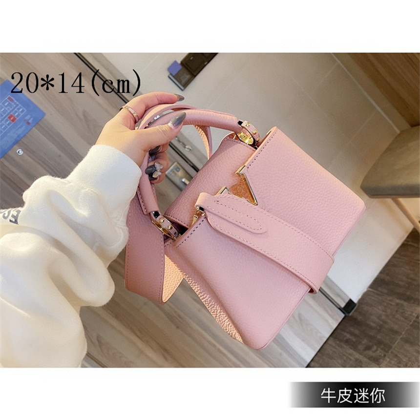 European and American luxury brand women's wallets, handbags, shoulder messenger details pictures can be consulted for the same style o, Red;black
European and American luxury brand women's wallets, handbags, shoulder messenger details pictures can be consulted for the same style o, Red;black