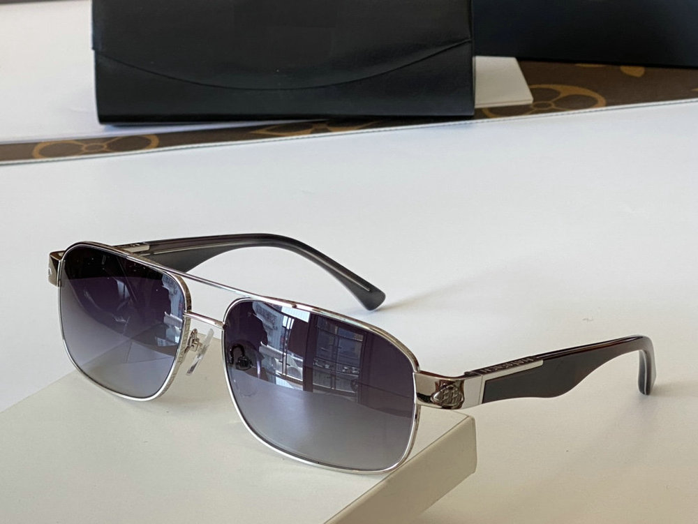 2021 Trendy Oversize Maybach Zonnebril Vrouwen Luxe Fashion Gradient Rimls Schaduwrijke Grote Metalen Frame Vierkante Zonnebril MannenZC60
2021 Trendy Oversize Maybach Zonnebril Vrouwen Luxe Fashion Gradient Rimls Schaduwrijke Grote Metalen Frame Vierkante Zonnebril MannenZC60