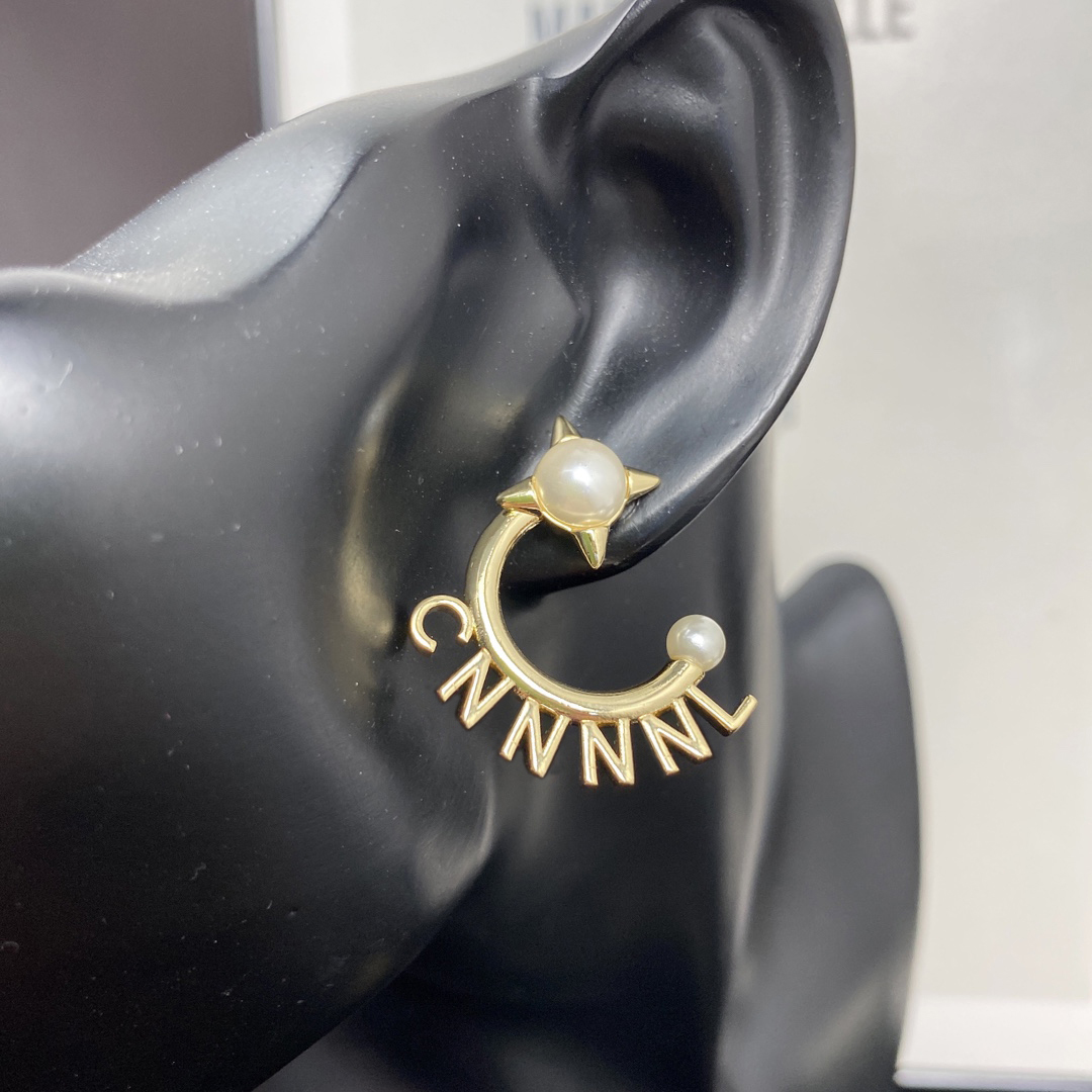 Women Earrings Fashion Luxurys Designers Jewelry Womens Party Wedding Designer Gold Hoops Earring Girls Charm Ear Studs Sterling Silver 2021, Golden
Women Earrings Fashion Luxurys Designers Jewelry Womens Party Wedding Designer Gold Hoops Earring Girls Charm Ear Studs Sterling Silver 2021, Golden