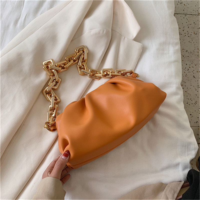 2020 new brand fashion luxury designer woman bag Shoulder Underarm Bag Female Popular New Summer Fold wallet Wide Gold Chain Clouds White, Black
2020 new brand fashion luxury designer woman bag Shoulder Underarm Bag Female Popular New Summer Fold wallet Wide Gold Chain Clouds White, Black