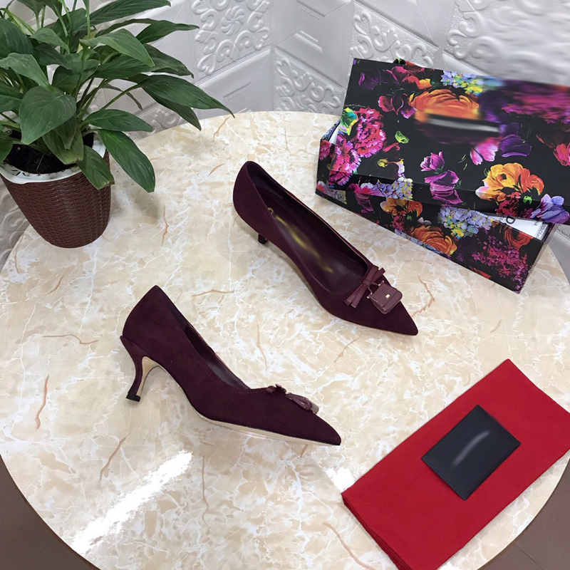 2021 Good Quality Fashion Women Luxurys Designers Shoes Designer Sandals Womens Luxury High Heels Sandal Dress Shoess With Box Size 35-41 -H636, Black
2021 Good Quality Fashion Women Luxurys Designers Shoes Designer Sandals Womens Luxury High Heels Sandal Dress Shoess With Box Size 35-41 -H636, Black