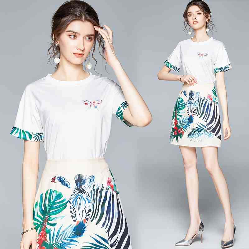 Runway Summer Women's Two Piece Skirt Suits Fashion Embroidery Short Sleeve Shirt Top + Vintage Print Bodycon Mini Sets 210603, White
Runway Summer Women's Two Piece Skirt Suits Fashion Embroidery Short Sleeve Shirt Top + Vintage Print Bodycon Mini Sets 210603, White