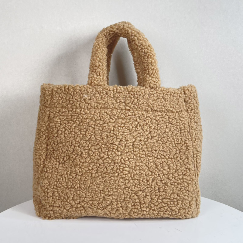 Winter Plush Women Tote Shopping Bag Fashion Handbag Purse Terry Fabric P Letter Large Capacity Package Pocket Newest High Quality Wallets Multiple Colors
Winter Plush Women Tote Shopping Bag Fashion Handbag Purse Terry Fabric P Letter Large Capacity Package Pocket Newest High Quality Wallets Multiple Colors