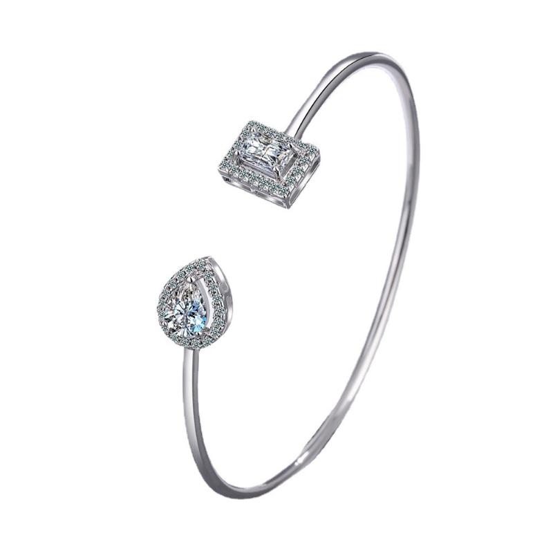 Bangle Bracelet For Women Luxury Fashion Diamond Inlaid Square Simple Opening Lady Jewelry
Bangle Bracelet For Women Luxury Fashion Diamond Inlaid Square Simple Opening Lady Jewelry