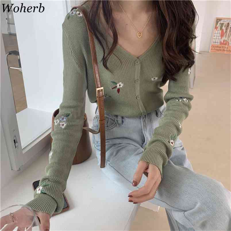 Summer Thin Knitted Cardigan Tops Women Long Sleeve Floral Embroidery V-neck Cardigans Korean Fashion Ladies Jumper Femme 210519, Purple
Summer Thin Knitted Cardigan Tops Women Long Sleeve Floral Embroidery V-neck Cardigans Korean Fashion Ladies Jumper Femme 210519, Purple