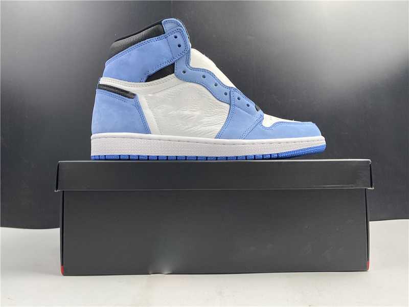 High OG 1 University Blue UNC Sail Obsidian Designer Shoes White Dark Powder Blue I UNC Patent Sport 1s Sneakers With Original Box
High OG 1 University Blue UNC Sail Obsidian Designer Shoes White Dark Powder Blue I UNC Patent Sport 1s Sneakers With Original Box