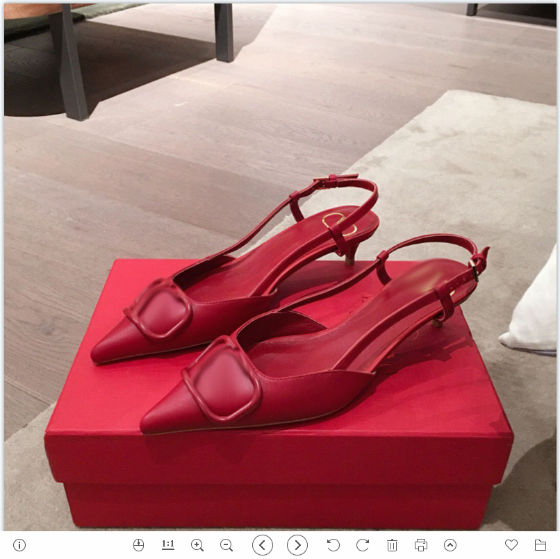 2021 Good Quality Fashion Women Luxurys Designers Shoes Designer Sandals Womens Luxury High Heels Sandal Dress Shoess With Box Size 35-41 -G501, Red
2021 Good Quality Fashion Women Luxurys Designers Shoes Designer Sandals Womens Luxury High Heels Sandal Dress Shoess With Box Size 35-41 -G501, Red