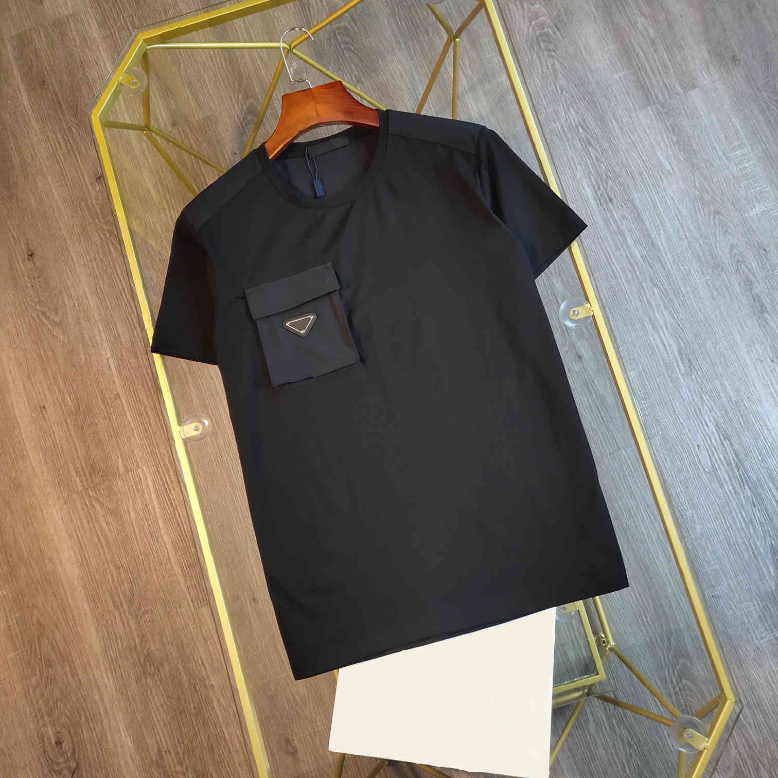 2021 United State European mens t shirts fashion casual designer spring travel high quality cotton High-density nylon fabric is comfortable, White;black
2021 United State European mens t shirts fashion casual designer spring travel high quality cotton High-density nylon fabric is comfortable, White;black