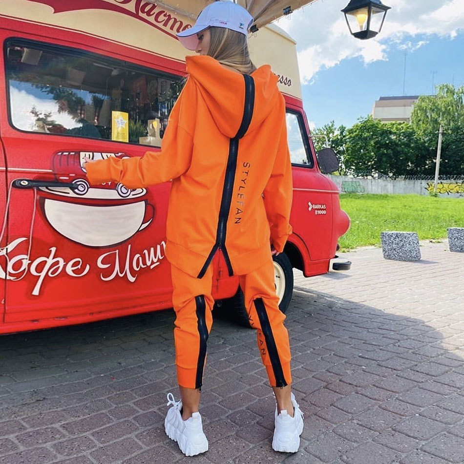 Free Women's Loose Letter Sports Suit Casual Zipper Long Sleeve Hooded Collar Sweater and Pants Two-Piece Set 210524