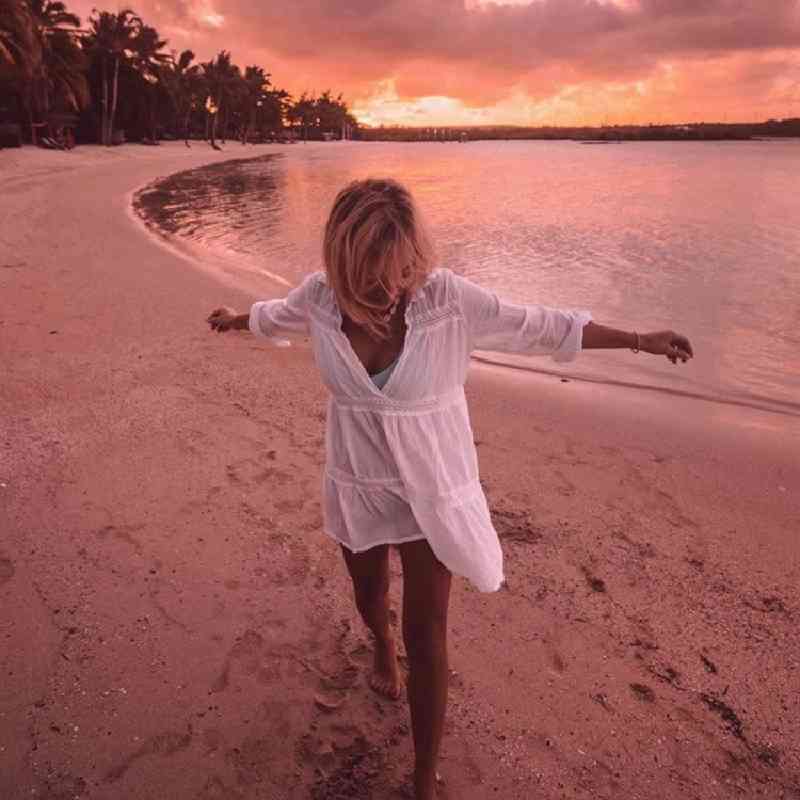 Bikini Cover-Ups Elegant Hollow Out Deep V-neck Summer Beach Dress White Cotton Tunic Women Wear Swim Suit Cover Up Q1082 210420