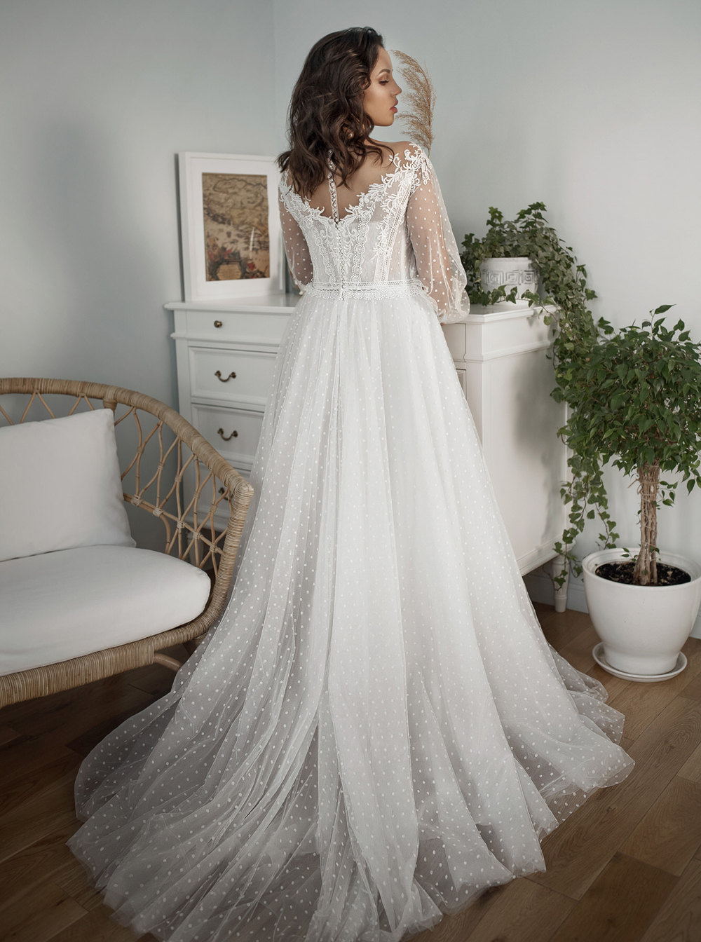Country A-Line Wedding Dresses For Bride Long Sleeve Bridal Gowns Dots Tulle Lace Appliques Ivory Boho Beach Dress Floor Length Vestidos
