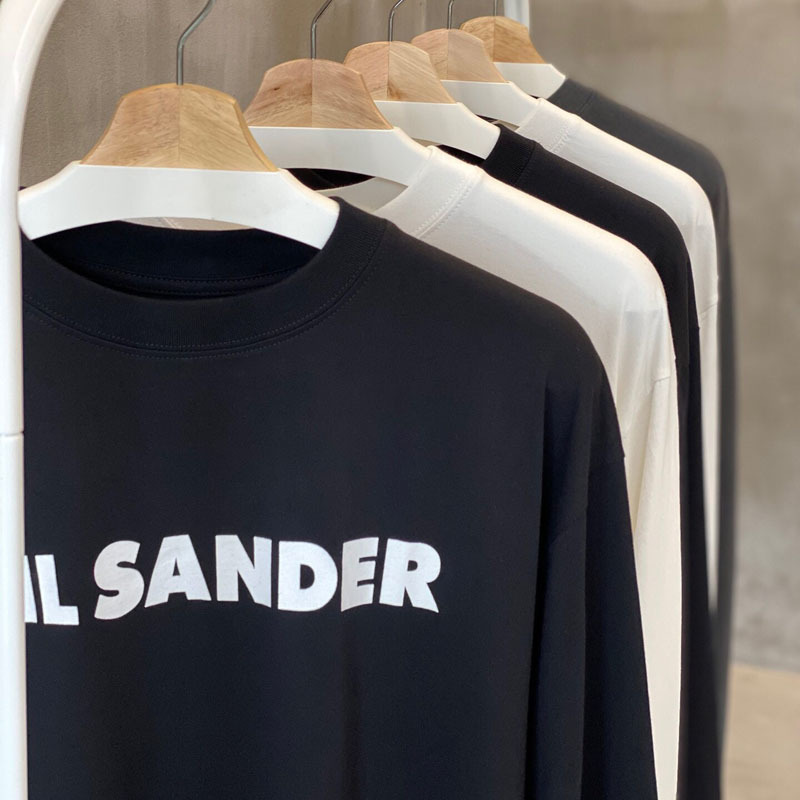 autumn with T-shirt in Jil sander, White;black
autumn with T-shirt in Jil sander, White;black