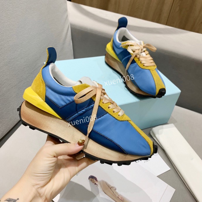 2021 classic designer sneakers luxury men women sneaker sport shoes hand-polished and used oldUltrapace series sports shoe TPU bottom ly211127, Choose the color
2021 classic designer sneakers luxury men women sneaker sport shoes hand-polished and used oldUltrapace series sports shoe TPU bottom ly211127, Choose the color