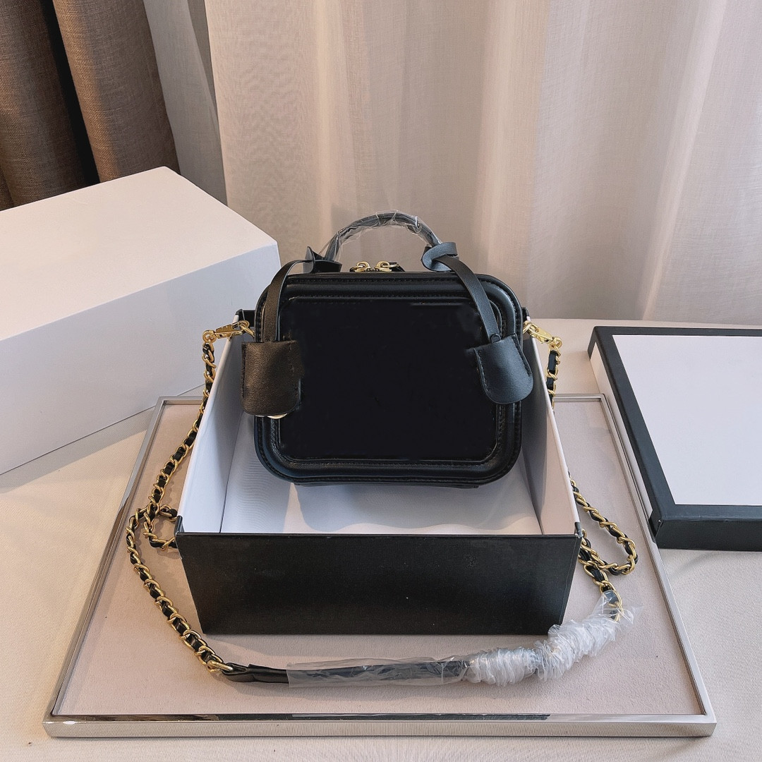 2021 Very nice French fashion classic leather Crossbady BAG High Quality box bagS Multi Pochette purse Wholesale high-quality chain shoulder strap prices handbag, This specifications don't shipment
2021 Very nice French fashion classic leather Crossbady BAG High Quality box bagS Multi Pochette purse Wholesale high-quality chain shoulder strap prices handbag, This specifications don't shipment