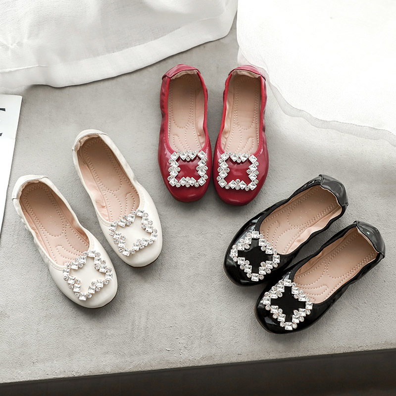 Girls princess shoes 2021 small square new little girl oligual leather shoes wild small daisy dance single shoes, Black;red
Girls princess shoes 2021 small square new little girl oligual leather shoes wild small daisy dance single shoes, Black;red