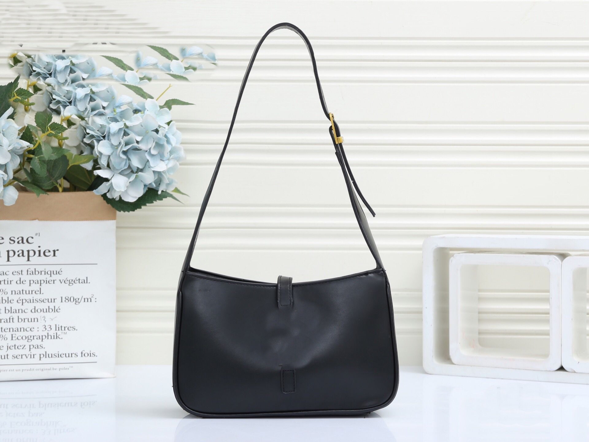 Luxury women bags designer handbag y-shaped seam leather ladies metal chain shoulder handbags high quality flap messenger bag, Black
Luxury women bags designer handbag y-shaped seam leather ladies metal chain shoulder handbags high quality flap messenger bag, Black