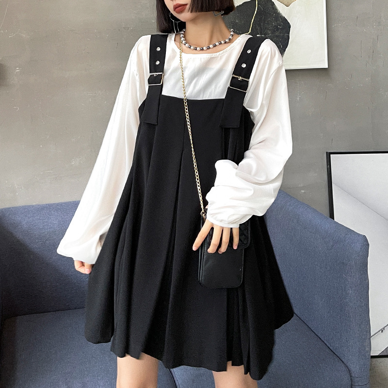 Summer Sweet Black Pleated Design Strap Dresses Slansh Neck Sleeveless Loose Woman Dress Fashion Casual Vestidos 210524
Summer Sweet Black Pleated Design Strap Dresses Slansh Neck Sleeveless Loose Woman Dress Fashion Casual Vestidos 210524