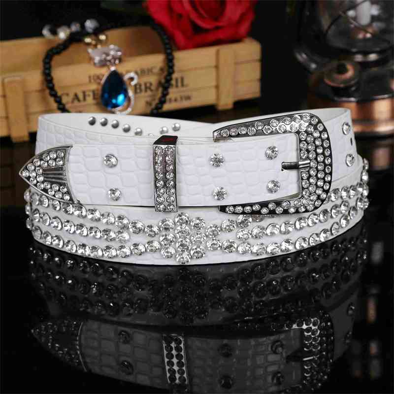 Designer belts 2023 women's fashion versatile wide needle buckle diamond belt jeans factory outlet
Designer belts 2023 women's fashion versatile wide needle buckle diamond belt jeans factory outlet