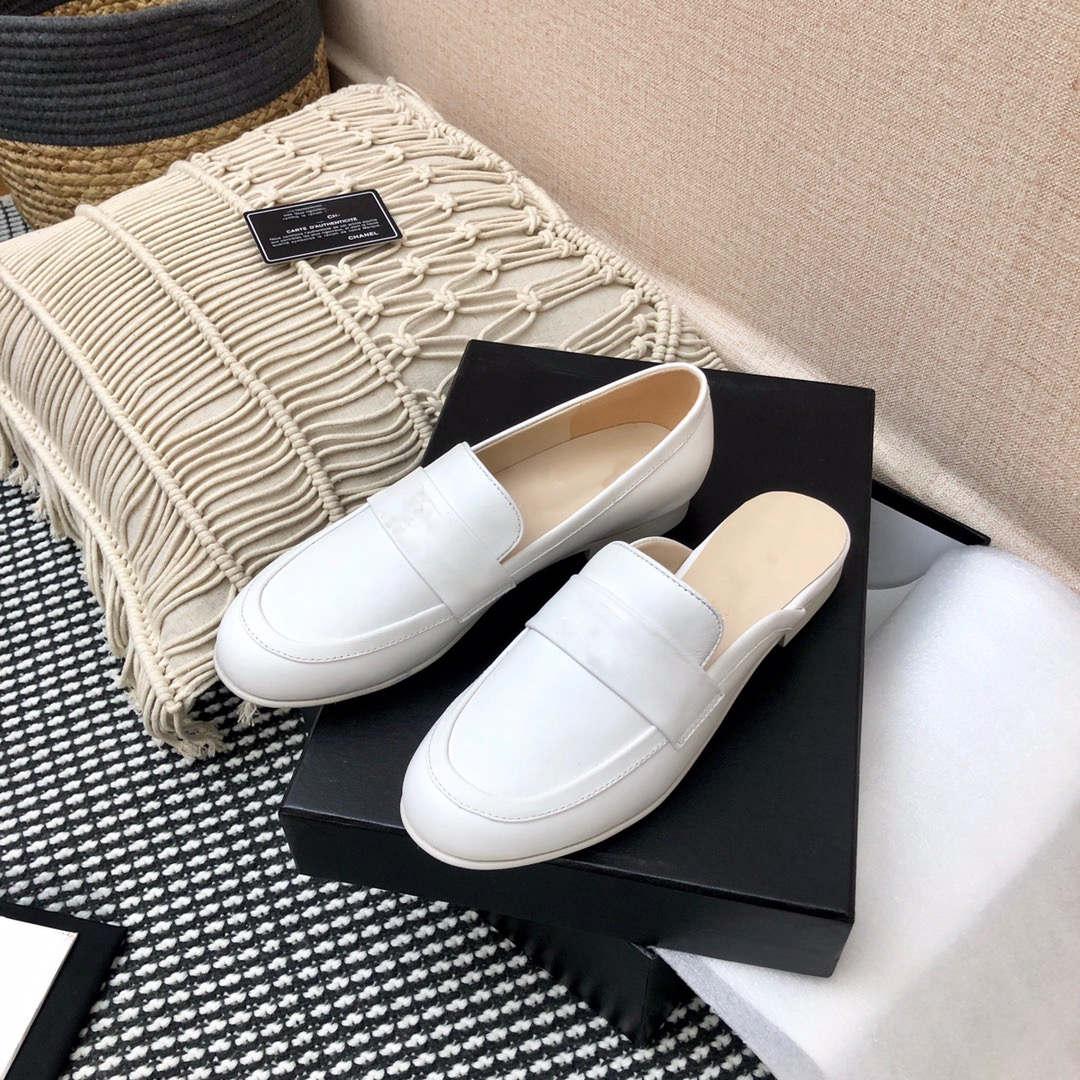 2021 Men Luxury Metal leather loafers Muller Designer slipper Womens shoes with buckle Fashion Princetown slippers brown Casual Mules Flats size 35-39, Beige mullers
2021 Men Luxury Metal leather loafers Muller Designer slipper Womens shoes with buckle Fashion Princetown slippers brown Casual Mules Flats size 35-39, Beige mullers