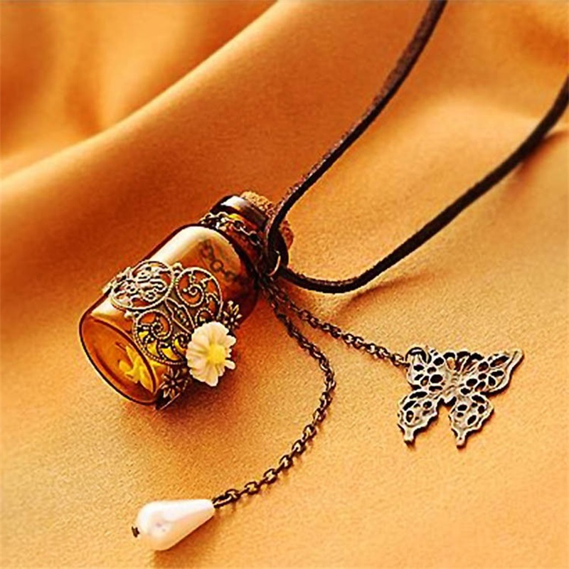 Glass bottle Aromatherapy Essential Oil Diffuser Necklace Locket Pendant Jewelry with 24" Chain and 3 Washable NE577 859 Q2, Silver
Glass bottle Aromatherapy Essential Oil Diffuser Necklace Locket Pendant Jewelry with 24" Chain and 3 Washable NE577 859 Q2, Silver