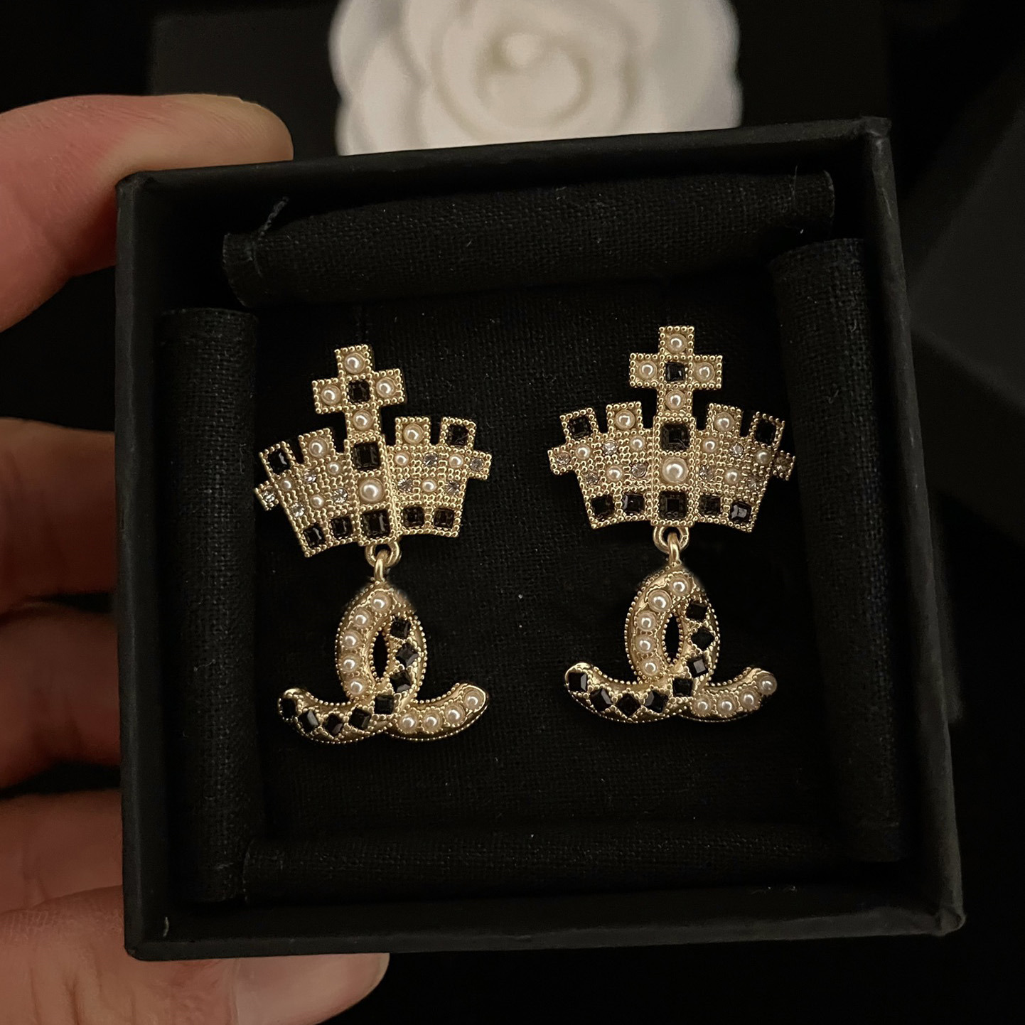 Ear Studs Classic Fashion Earrings For Women Luxurys Designers Jewelry High Quality Earrings Wedding Party Jewellery Earring Retro Womens
Ear Studs Classic Fashion Earrings For Women Luxurys Designers Jewelry High Quality Earrings Wedding Party Jewellery Earring Retro Womens