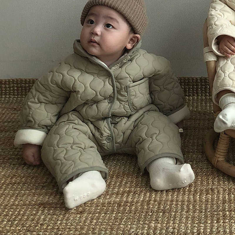 Winter Baby Warm Clothes Infant Thicken Romper Cotton Fashion Boys Plus Velvet Jumpsuit Retro Girls Down Jacket 0-24M 211011