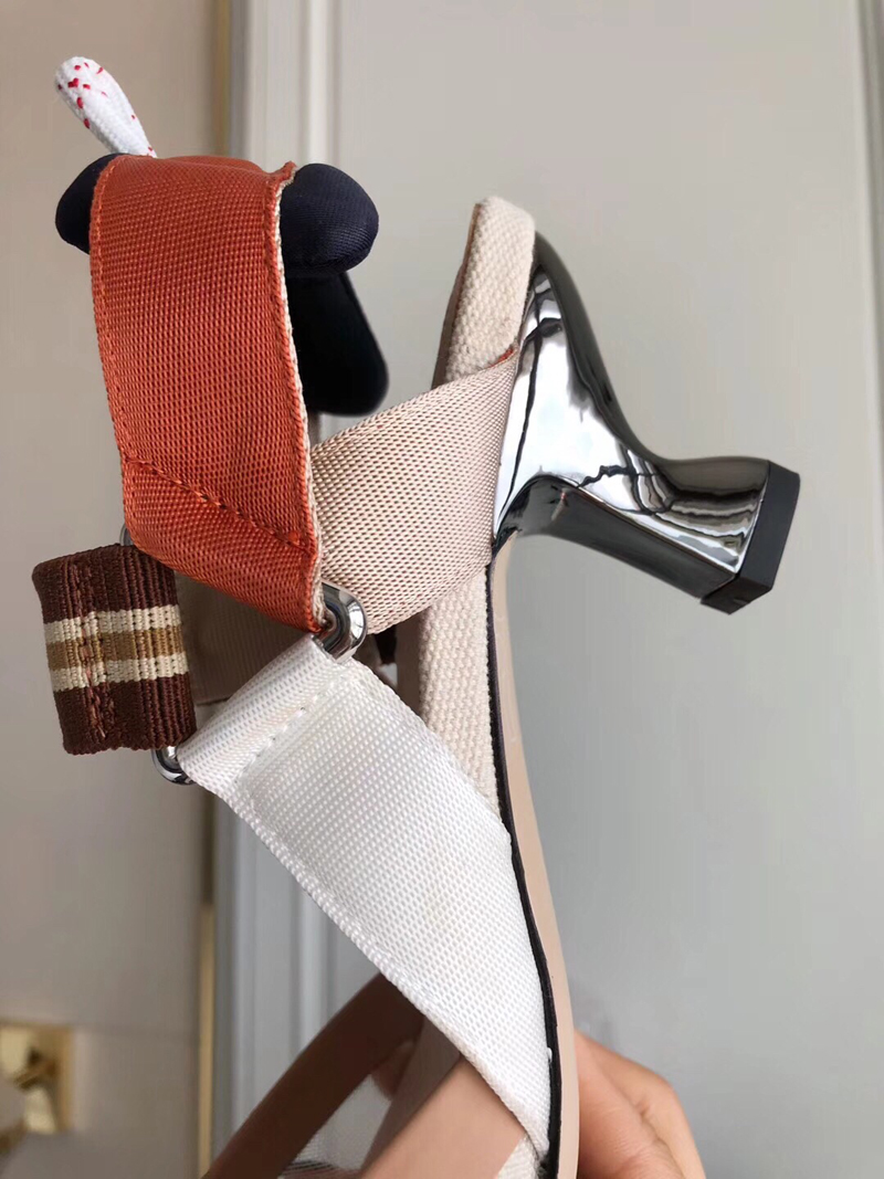 2021 Good Quality Fashion Women Luxurys Designers Shoes Designer Sandals Womens Luxury High Heels Sandal Dress Shoess With Box Size 35-41 -G309, Champagne
2021 Good Quality Fashion Women Luxurys Designers Shoes Designer Sandals Womens Luxury High Heels Sandal Dress Shoess With Box Size 35-41 -G309, Champagne