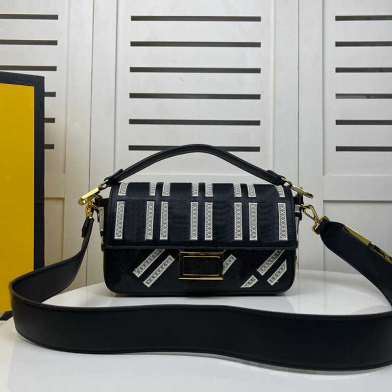 Designer Bags Womens Handbags Crossbody Bag Backpack uette Hand Purse With letter Mbroidery Hollow Out Pattern Shoulder Detachable Strap Han
Designer Bags Womens Handbags Crossbody Bag Backpack uette Hand Purse With letter Mbroidery Hollow Out Pattern Shoulder Detachable Strap Han