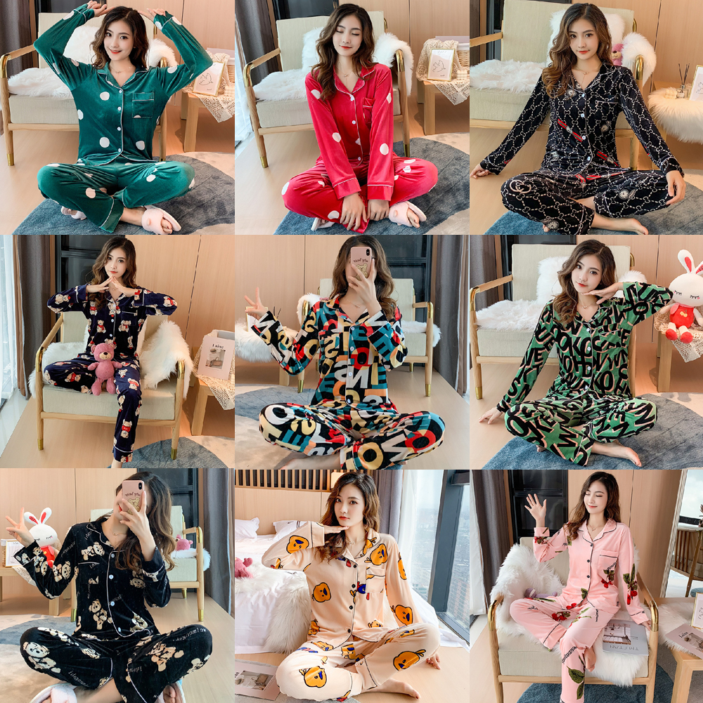 Wholesale Winter Fall Brand Designer Pleuche Pajamas Sets Home Textile Letters Print Cartoon Pattern Casual Women Long Sleeve Cardigan Sleepwear Night Clothing, As pic
Wholesale Winter Fall Brand Designer Pleuche Pajamas Sets Home Textile Letters Print Cartoon Pattern Casual Women Long Sleeve Cardigan Sleepwear Night Clothing, As pic