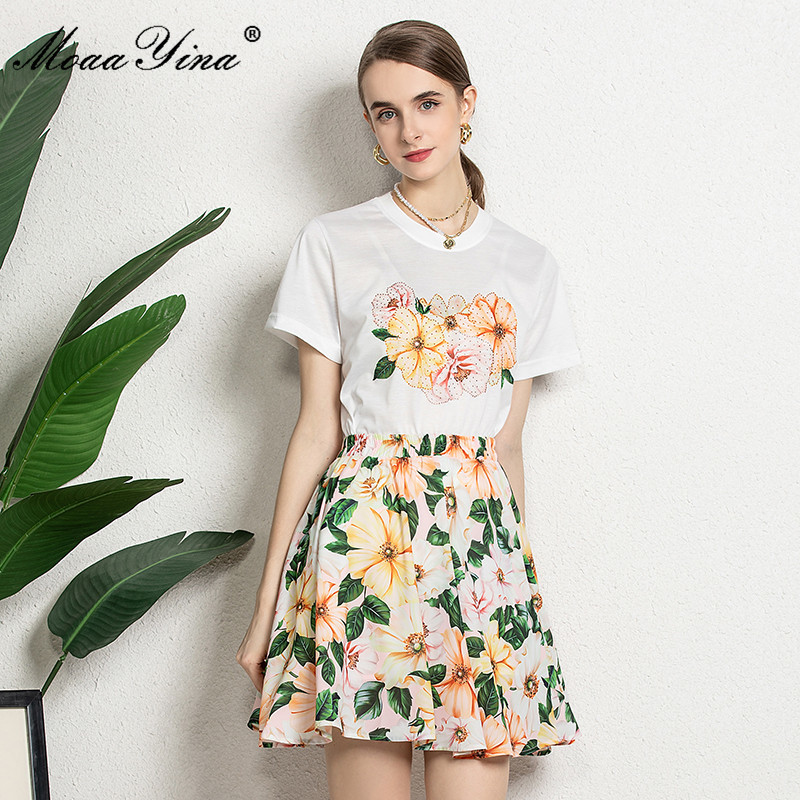 Summer Vintage Floral print Short Skirts Set Women Casual White T-Shirt and Two Pieces Suit 210524, Mixed color
Summer Vintage Floral print Short Skirts Set Women Casual White T-Shirt and Two Pieces Suit 210524, Mixed color