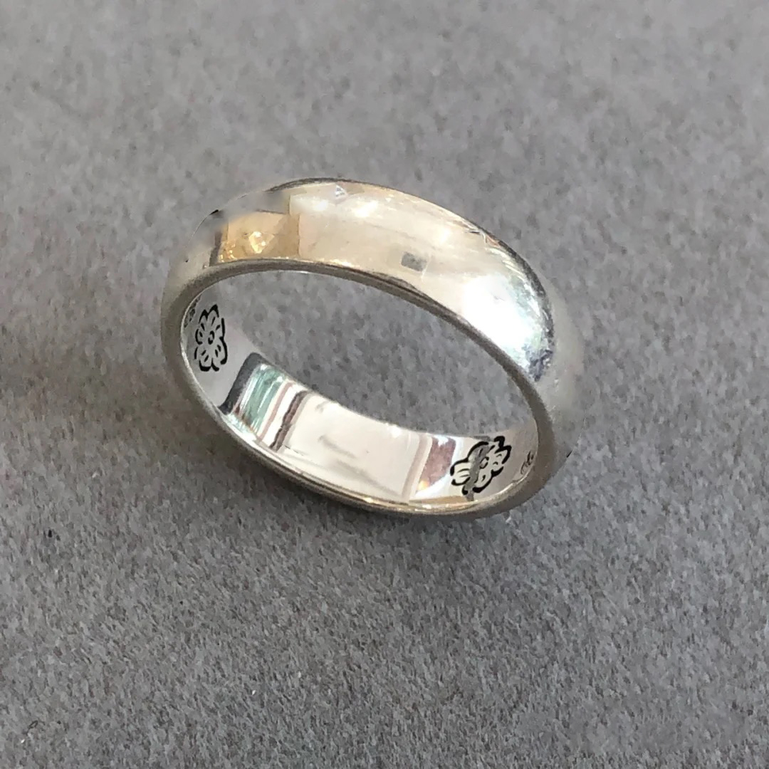designer Rings luxury brand blind for love Halloween Christmas retro silver women and mens lovers couple ring wedding gift fashion classic jewelry
designer Rings luxury brand blind for love Halloween Christmas retro silver women and mens lovers couple ring wedding gift fashion classic jewelry