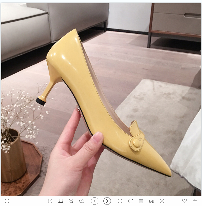 2021 Good Quality Fashion Women Luxurys Designers Shoes Designer Sandals Womens Luxury High Heels Sandal Dress Shoess With Box Size 35-41 -G378, Yellow
2021 Good Quality Fashion Women Luxurys Designers Shoes Designer Sandals Womens Luxury High Heels Sandal Dress Shoess With Box Size 35-41 -G378, Yellow