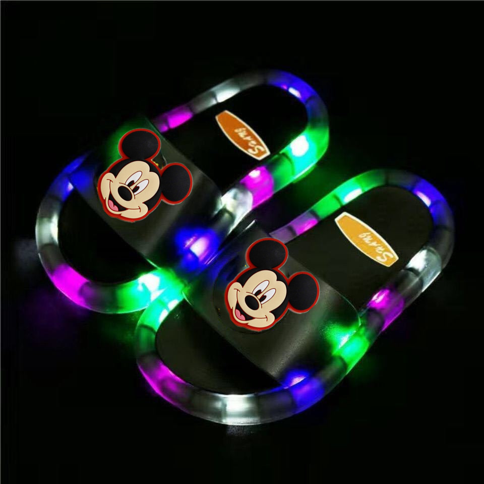 Children Luminous Slippers Soft PVC Shoes Comfortable Toddler Kid Baby Home Shoes Lovely Cartoon Smile Pattern Non-slip Footwear, Black
Children Luminous Slippers Soft PVC Shoes Comfortable Toddler Kid Baby Home Shoes Lovely Cartoon Smile Pattern Non-slip Footwear, Black