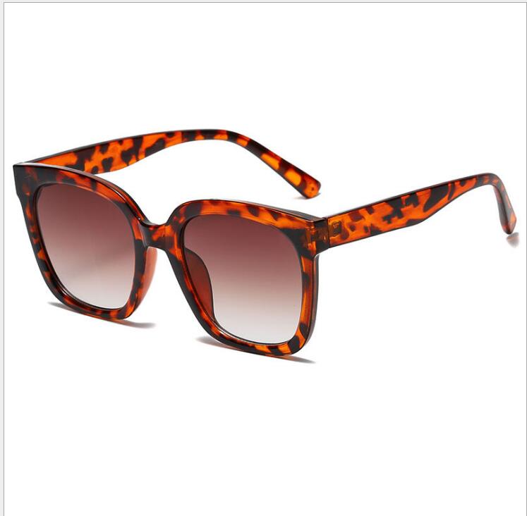 Luxury designer Sunglasses Sport Fashion Mirror photo frame brands Outdoor Driving Cycling Men Women Vintage Sun glasses
Luxury designer Sunglasses Sport Fashion Mirror photo frame brands Outdoor Driving Cycling Men Women Vintage Sun glasses