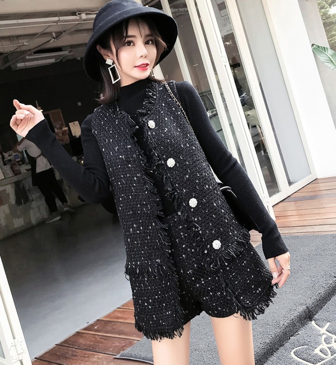 Autumn Women 2 Piece Set Tweed Tassels Short Set Diamonds Button Sleeveless Vest Long Jacket Coat + Short Pant Suit 210518