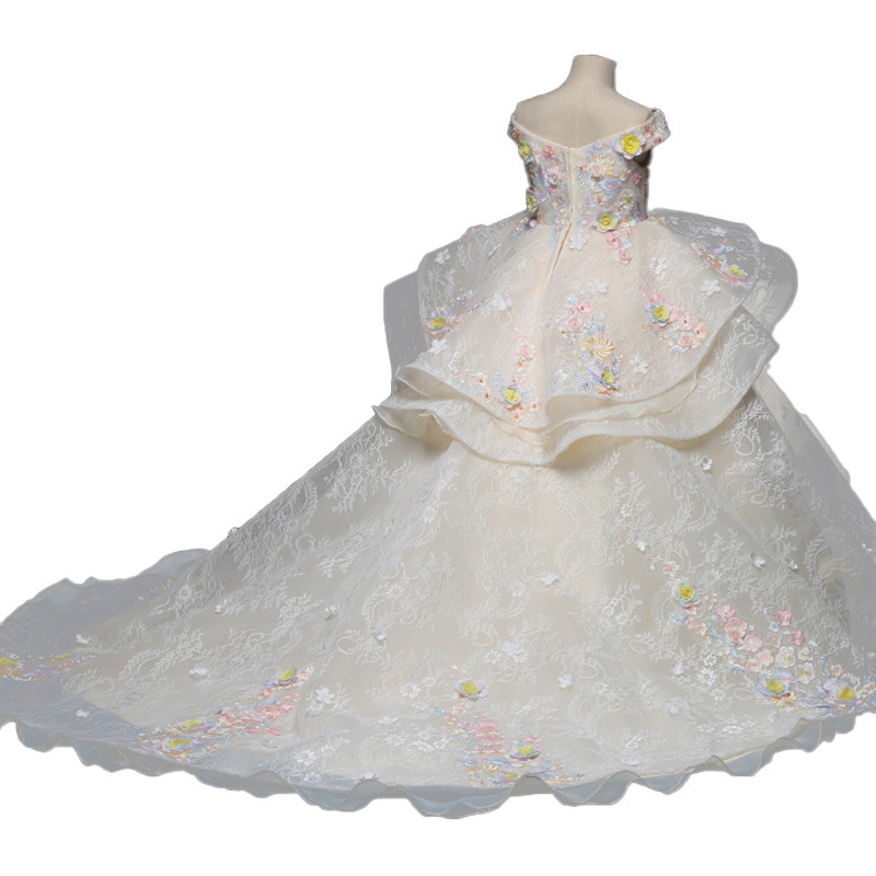 Vintage Lace Appliqued Pageant Dresses with Long Tail Ball Gown wer Girl Dress ral Sweep Train Kid First Communion Gowns 2021
