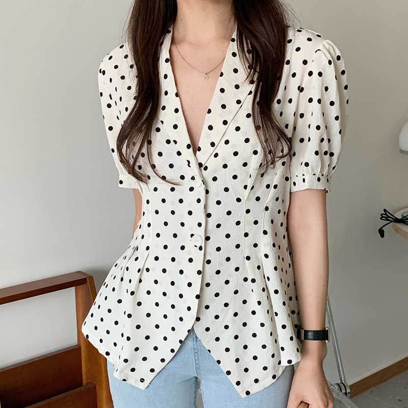 Korejpaa Women Shirt Summer Korean Chic Ladies Retro Lapel Two Button Slimming Pleated Waist Puff Sleeve Wave Dot Blouses 210526