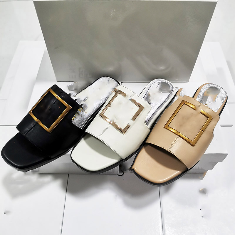 2021 explosive womens open toe flat sandals Muller casual Slippers gold metal 4G badge buckle metals texture on the vamp 36-40, Black
2021 explosive womens open toe flat sandals Muller casual Slippers gold metal 4G badge buckle metals texture on the vamp 36-40, Black