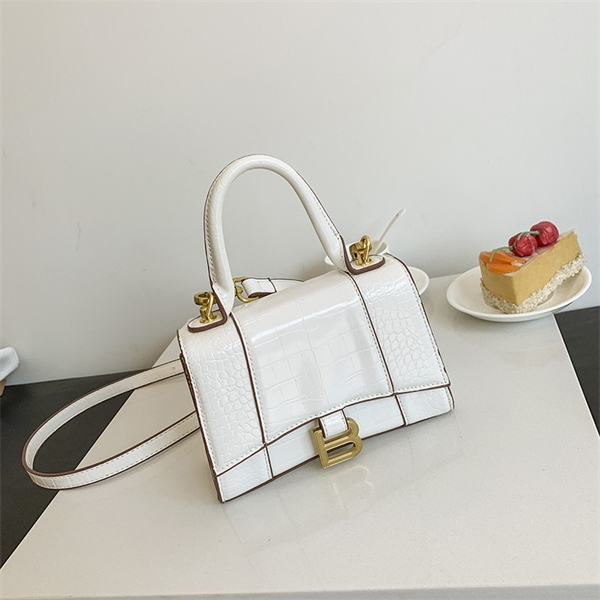 women's bag new fashion Pu handbag casual and versatile One Shoulder Messenger Bags Purse Outlet, Black
women's bag new fashion Pu handbag casual and versatile One Shoulder Messenger Bags Purse Outlet, Black