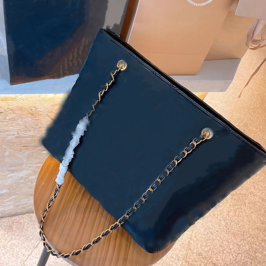 Recreational style shopping bags restoring ancient ways is the high capacity of youth Fashionable joker High quality trend Check,, Make up the difference
Recreational style shopping bags restoring ancient ways is the high capacity of youth Fashionable joker High quality trend Check,, Make up the difference