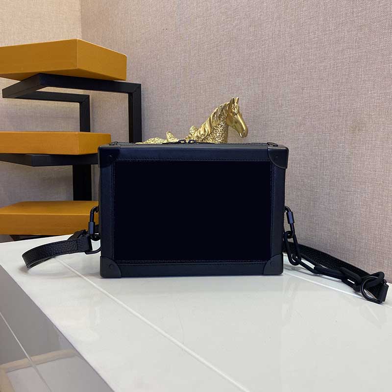 Fashion designer leather shoulder bag small square bags men and women handbag dinner messenger wallet fashions classic high quality, Freight compensation
Fashion designer leather shoulder bag small square bags men and women handbag dinner messenger wallet fashions classic high quality, Freight compensation