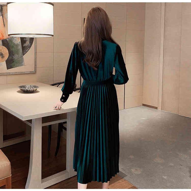 Autumn winter dress women vintage long-sleeved pleated velvet ladies elegant slim A-Line party female belt 210519